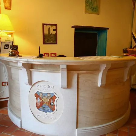 Anticos Palathos Hotell 3*