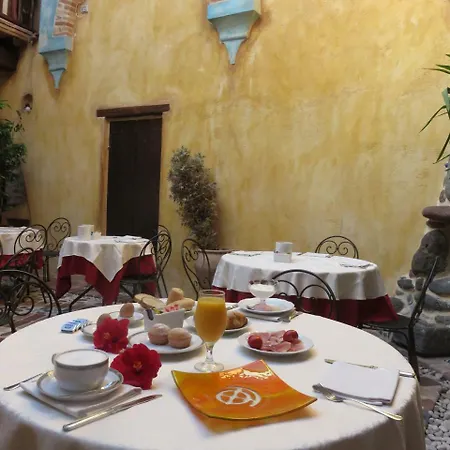 Anticos Palathos Hotell
